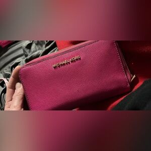 MK pink wallet ASIS